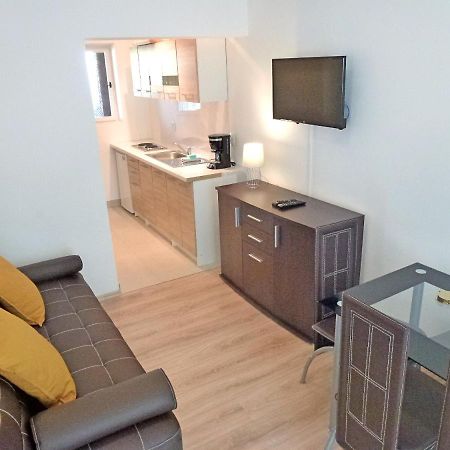 Apartment Ruza Njivice Buitenkant foto